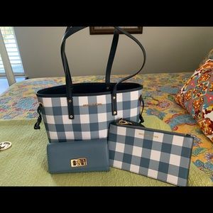 Michael Kors purse with matching wallet/wristlet